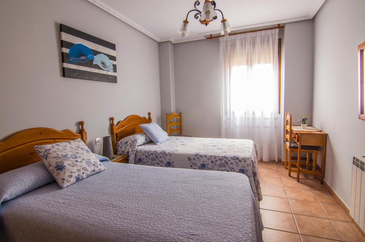 Apartamentos Rurales El Prado Pinofranqueado Exterior photo