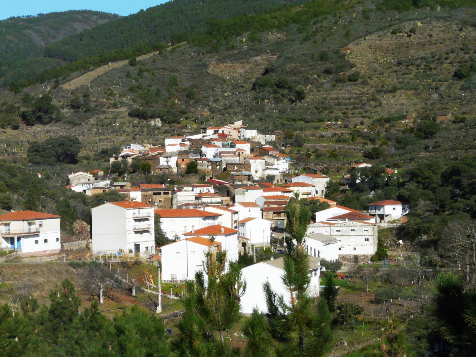 Apartamentos Rurales El Prado Pinofranqueado Exterior photo